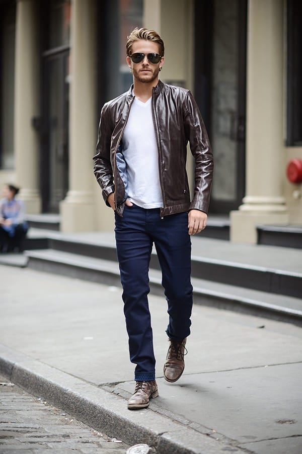 Chic Casual: Mastering the Dark Jeans Look for Men