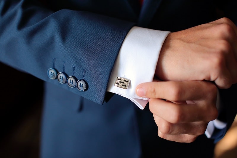 Elegant Cufflinks: A Classic Fashion Accessory for Men