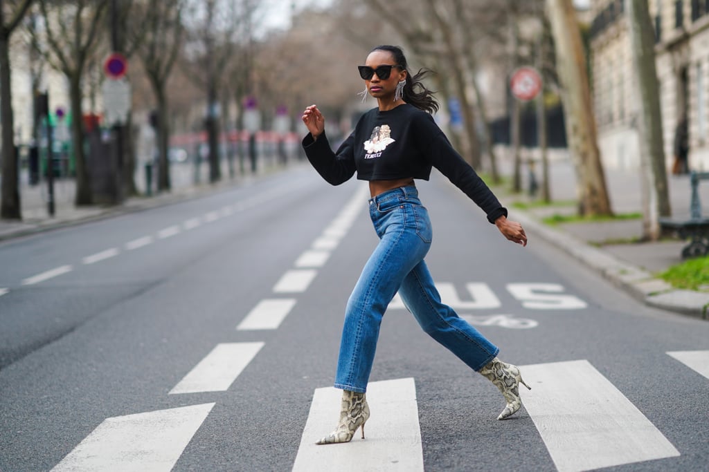 Chic Fall Vibes: Effortless Jeans and Ankle Boots Ensemble