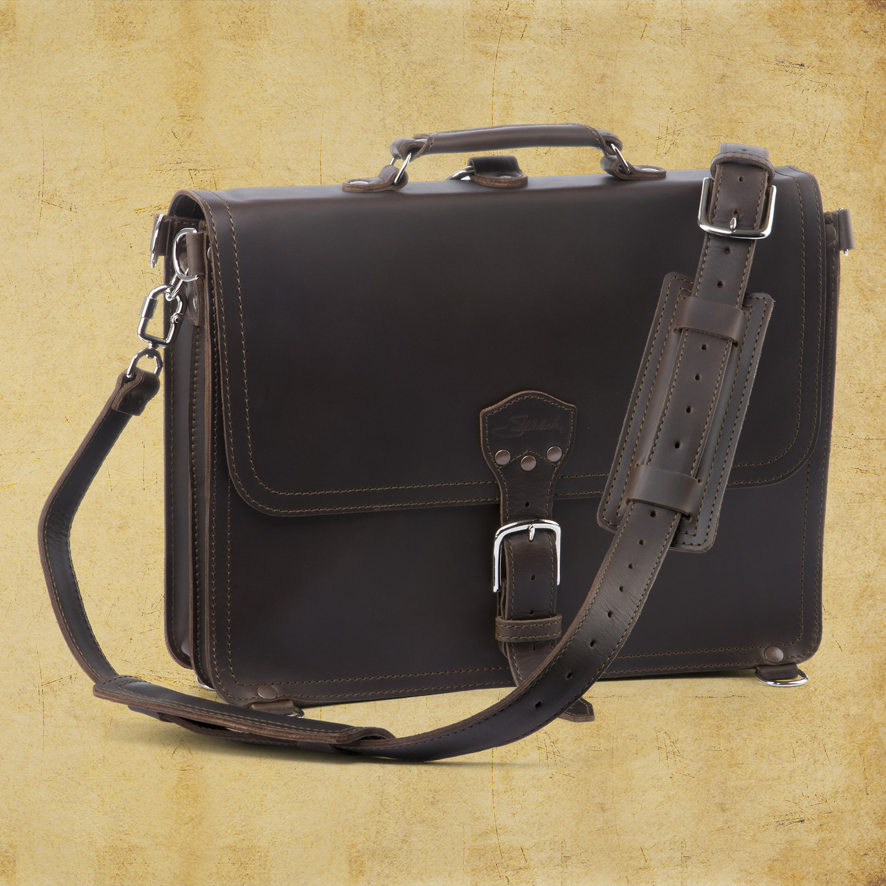 Classic Leather Messenger Bag