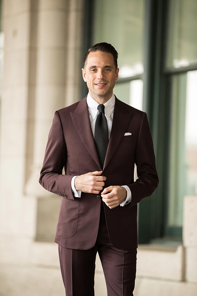 Stylish Black Tie with Burgundy Suit for Men